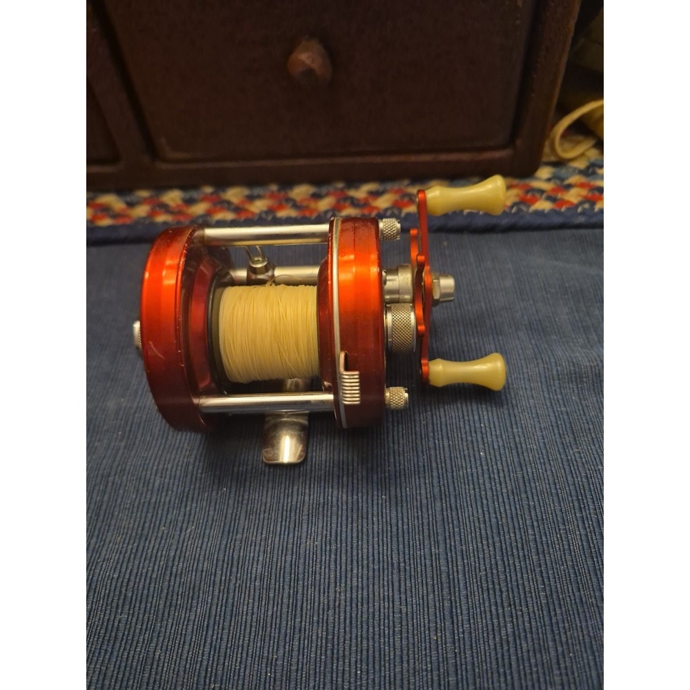 Abu Garcia AMMBASSADUER 5000  FISHING BAITCAST REEL
